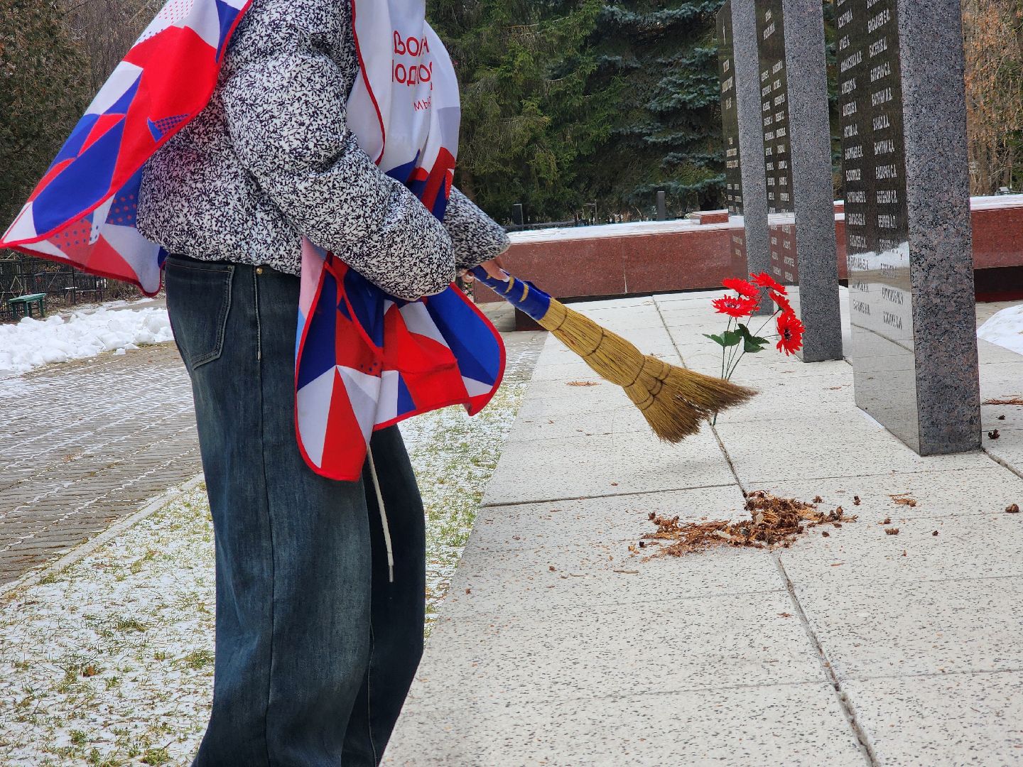 Коломна, памятник вов, великая отечественная война, волонтеры,