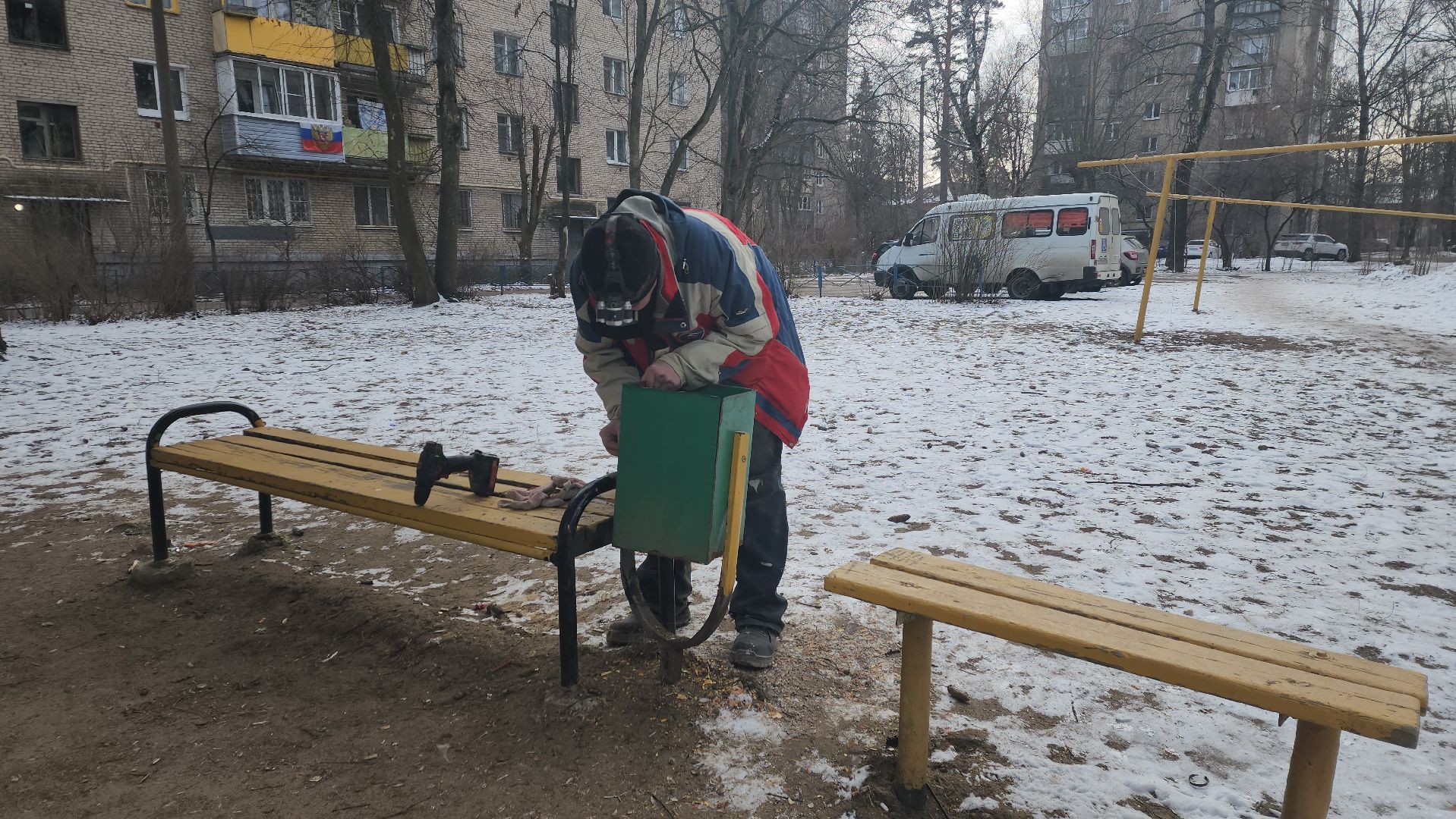 вертикалки, пушкино, уборка двора, коммунальное предприятие, урны для мусора,