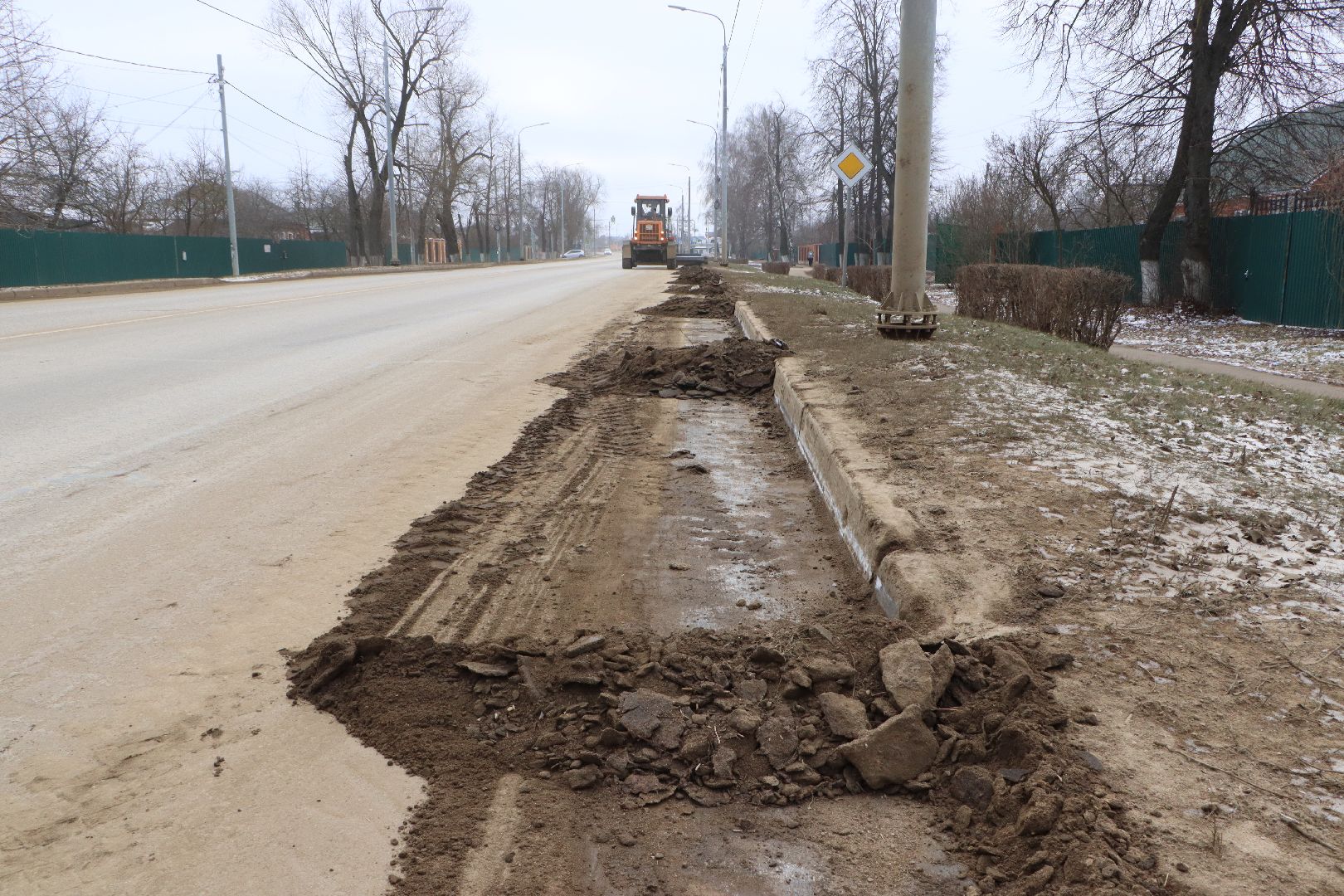 мосавтодор, серебряные пруды, улица ленина, дорожные работы, уборка прибордюрной территории,