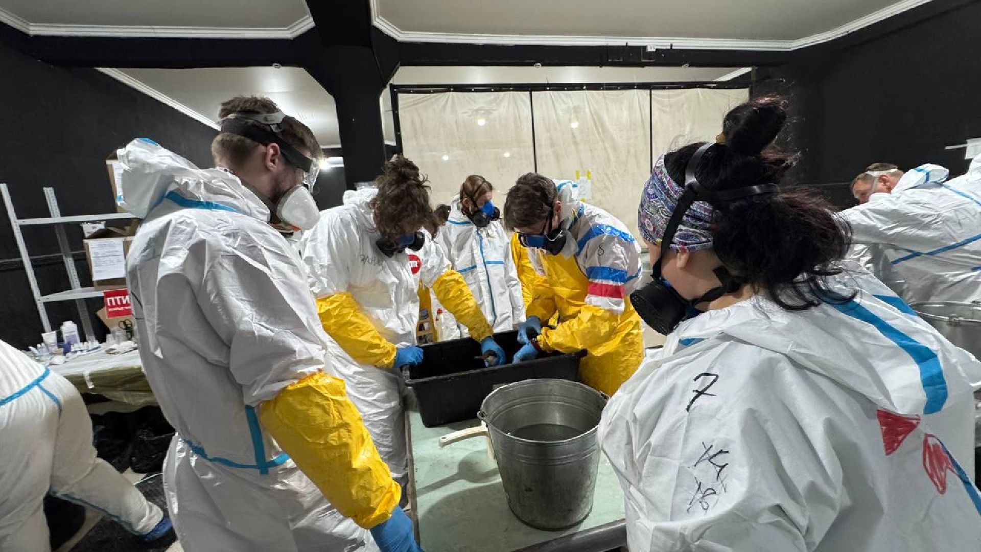 вертикалки, волонтеры подмосковья помогают в анапе, Волонтеры из Бронниц в Анапе,