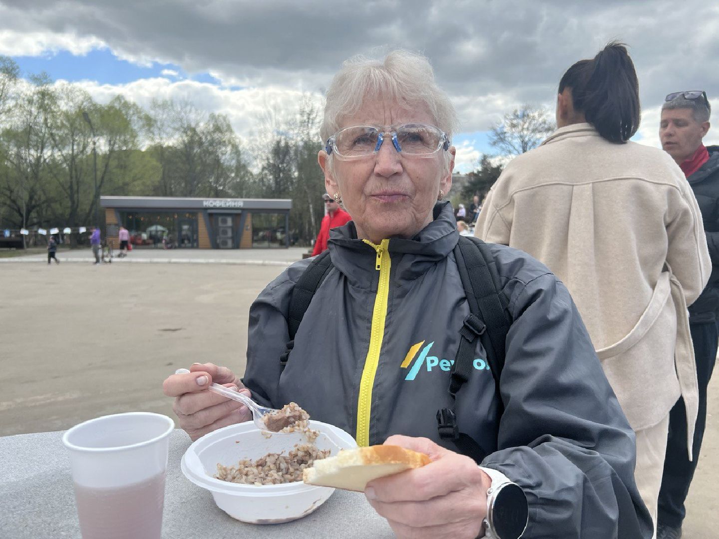 Реутов, полевая кухня, еда, гречневая каша, чай