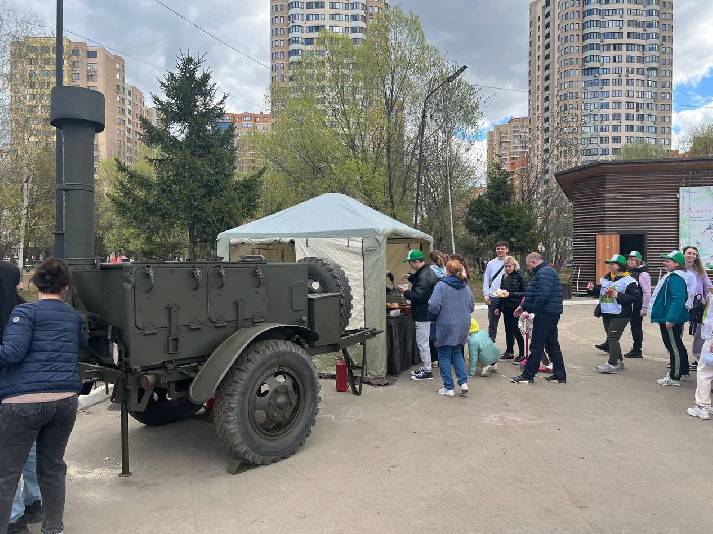 Реутов, полевая кухня, еда, гречневая каша, чай