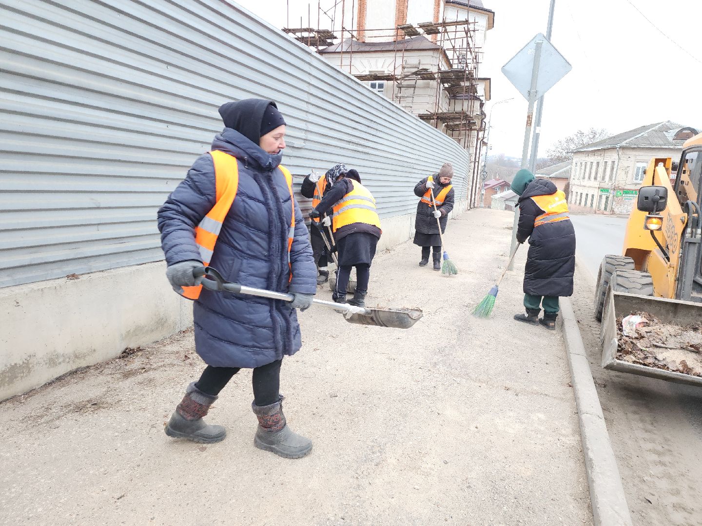 серпухов, подмосковье, уборка улиц, вертикалки,
