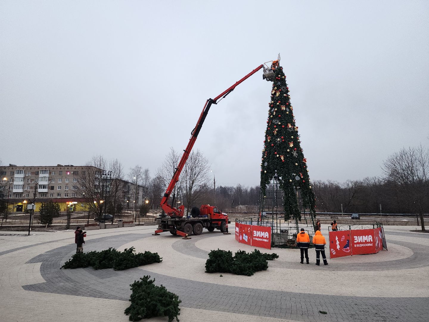 ёлка, благоустройство, демонтаж, вертикалки,