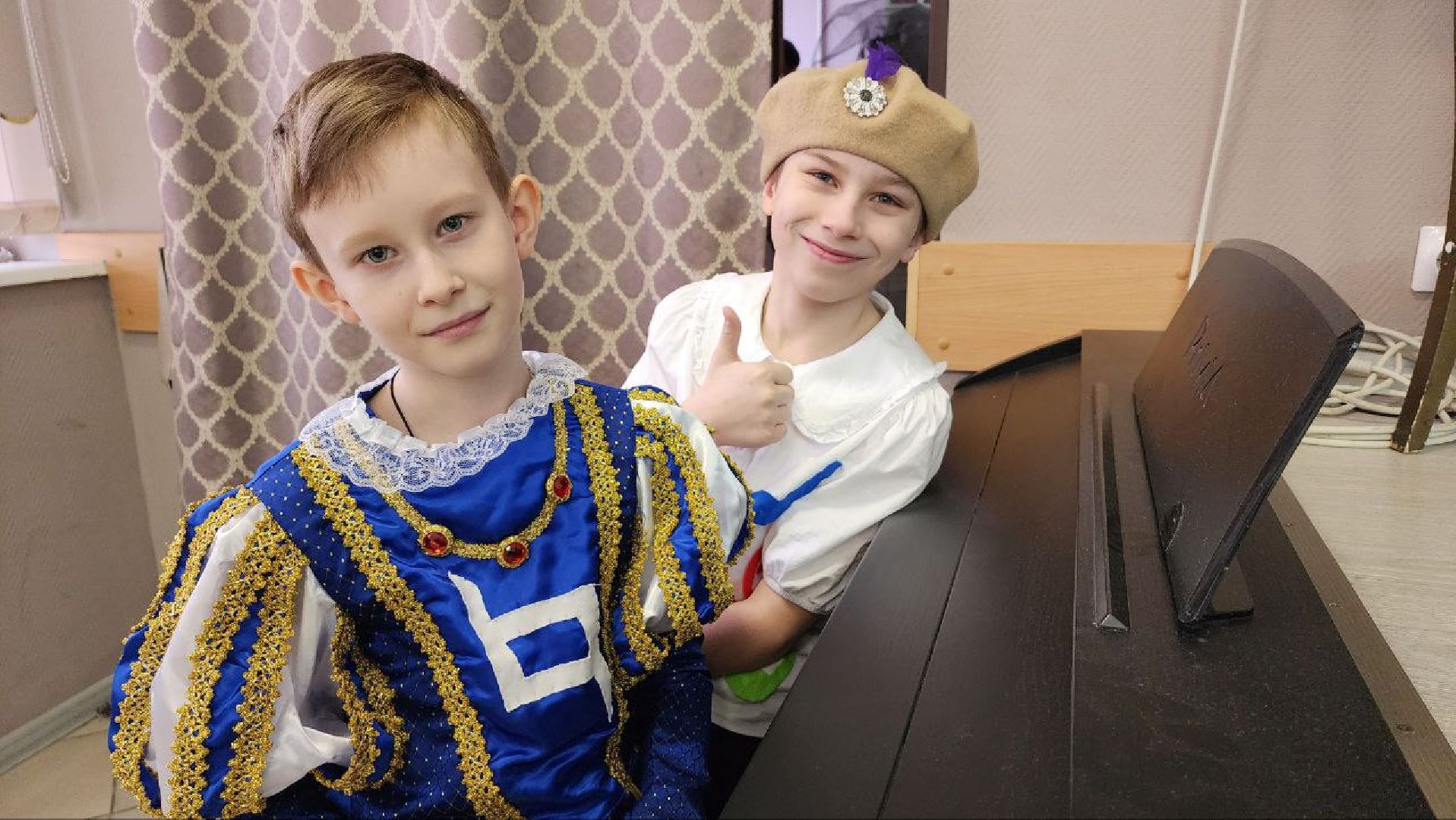 Дмитров, Григорий Гладков, Театр Важные люди,