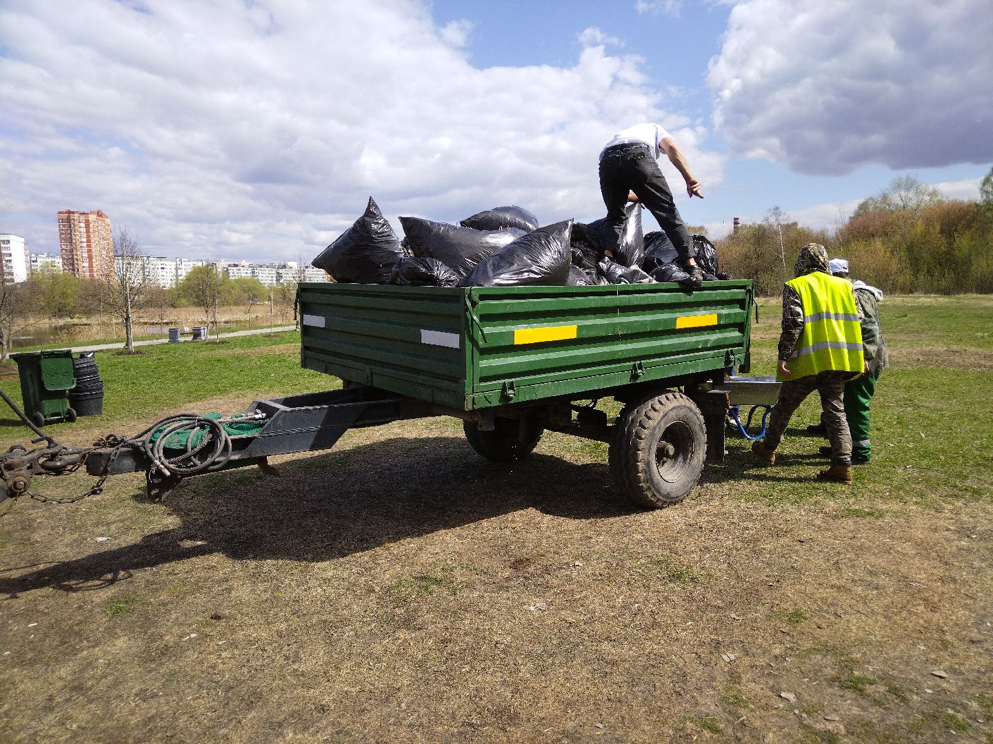 субботник, Мытищи, трактор, техника