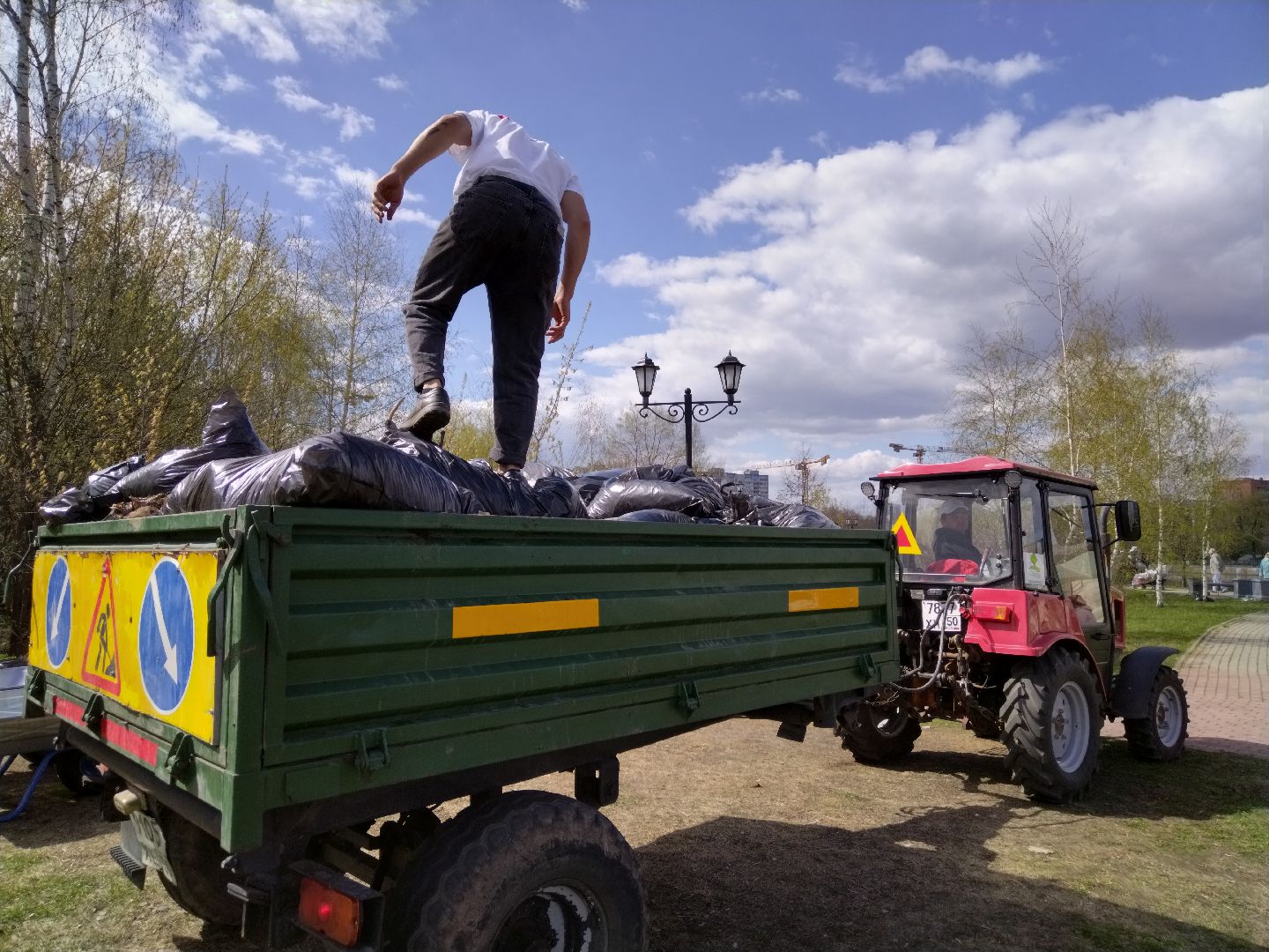 субботник, Мытищи, трактор, техника