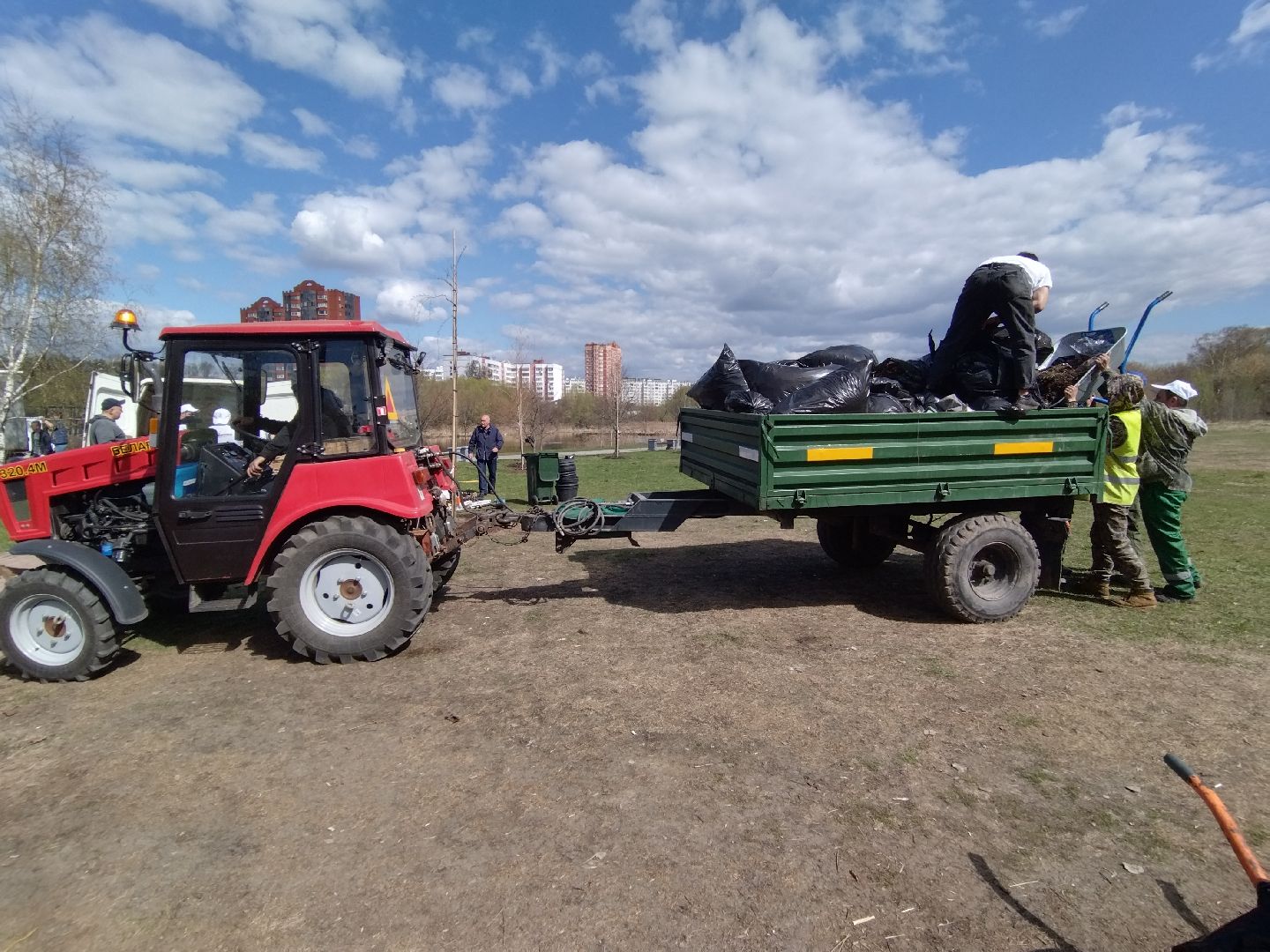 субботник, Мытищи, трактор, техника