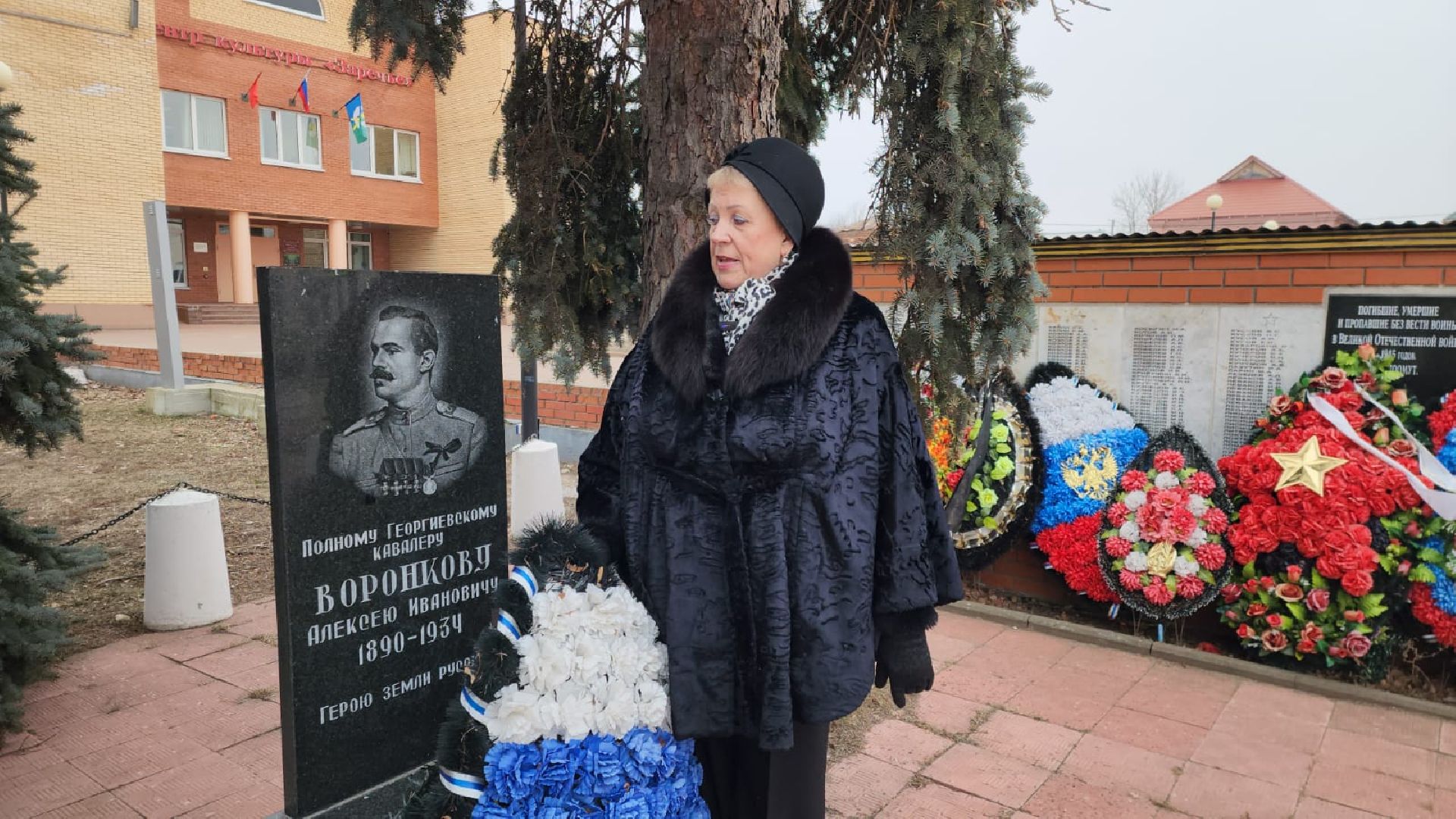 вертикалки, луховицы, белоомут, день победы, мемориальный комплекс,