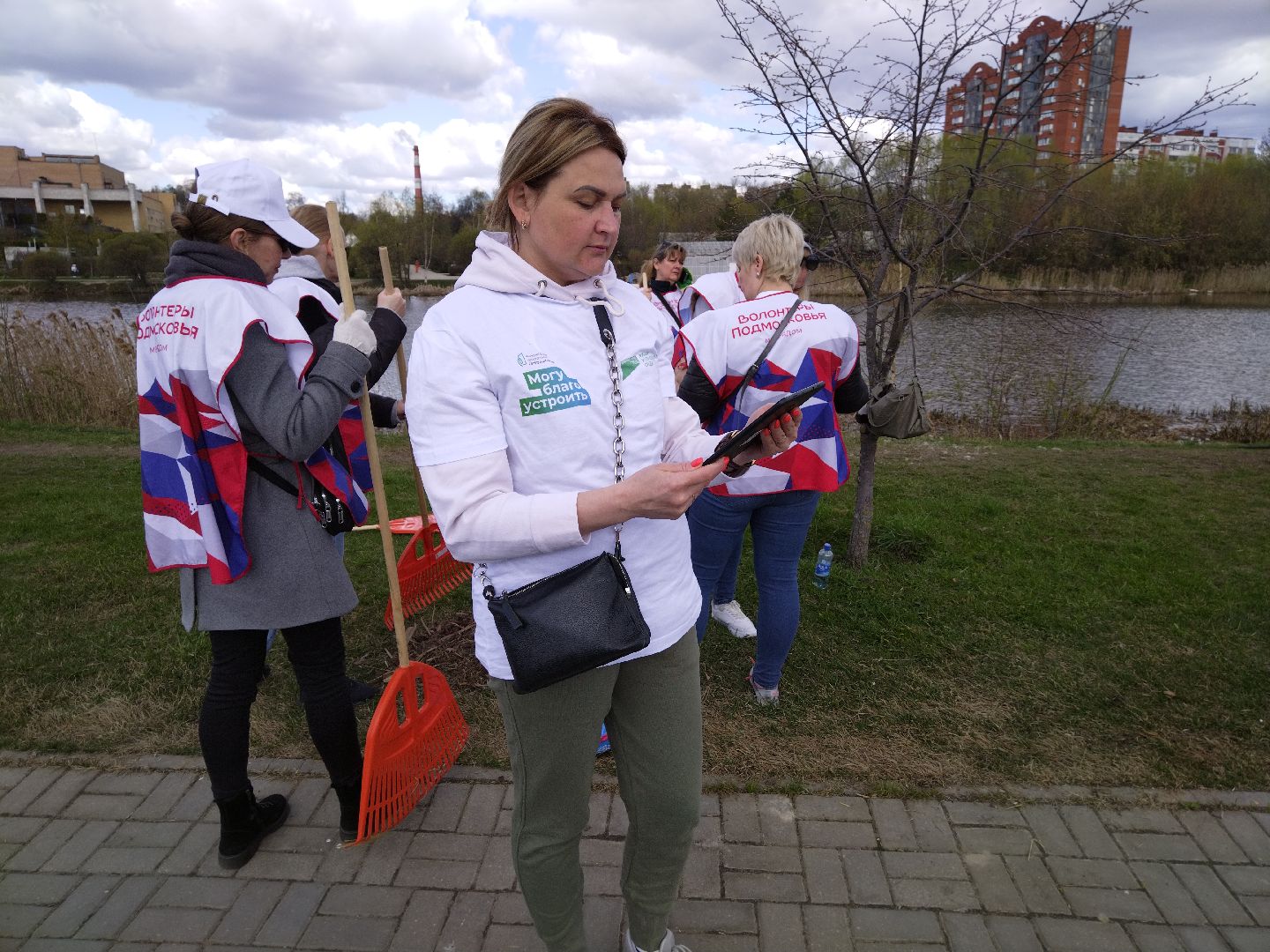 волонтеры, благоустройство, субботник
