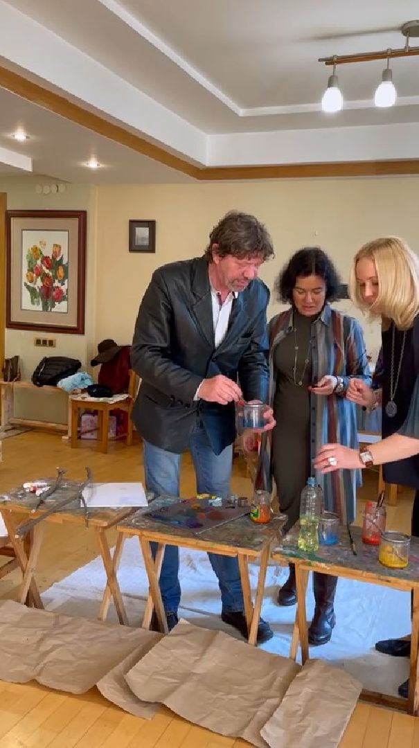 Жуковский, общество