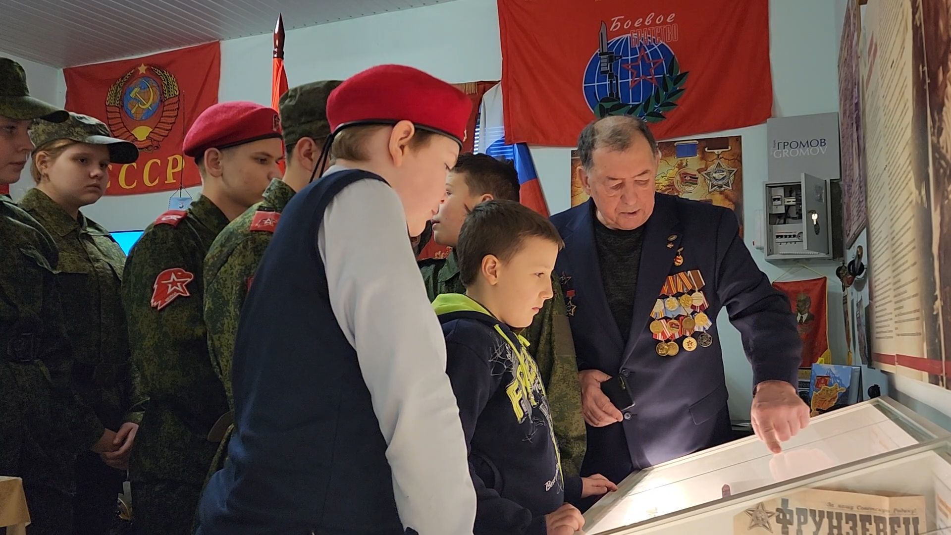 вертикалки, Ветеран Афганистана, Дети, Юнармейцы, Патриотическое воспитание молодежи, Музей Афганской войны,