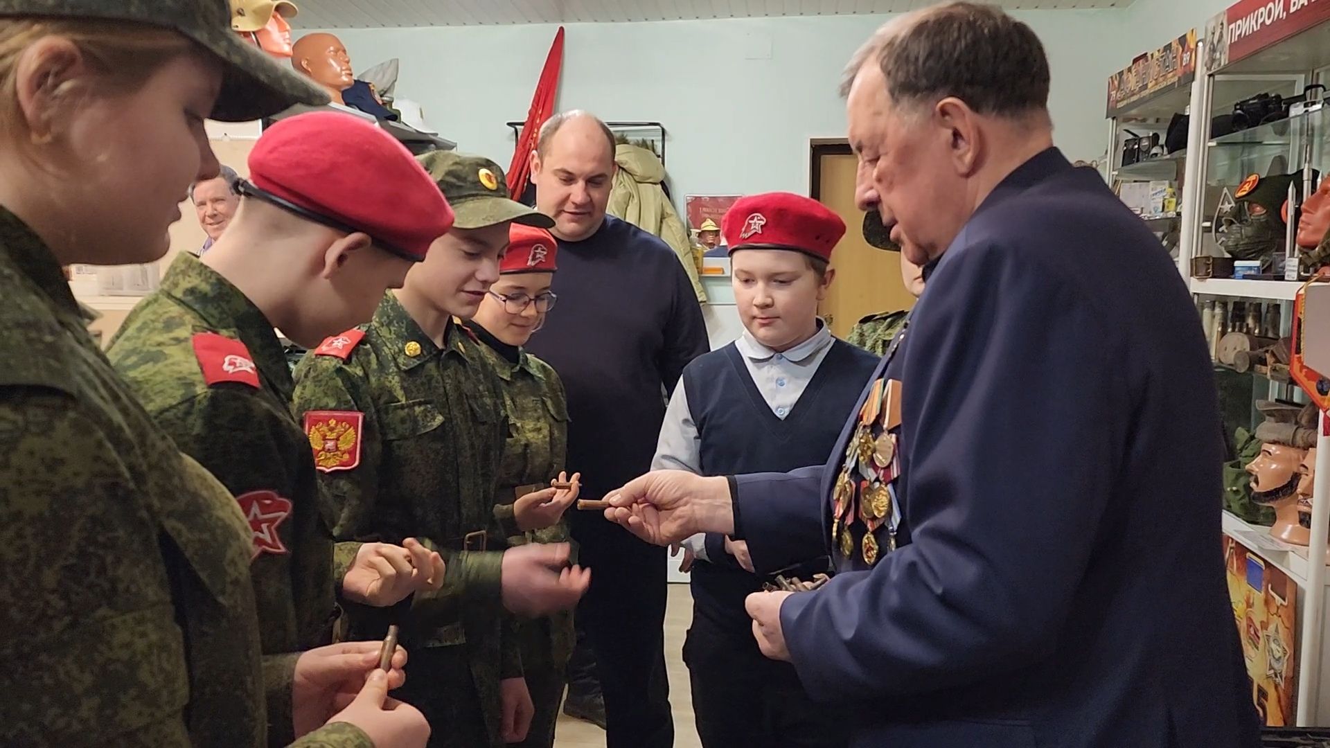 вертикалки, Ветеран Афганистана, Дети, Юнармейцы, Патриотическое воспитание молодежи, Музей Афганской войны,