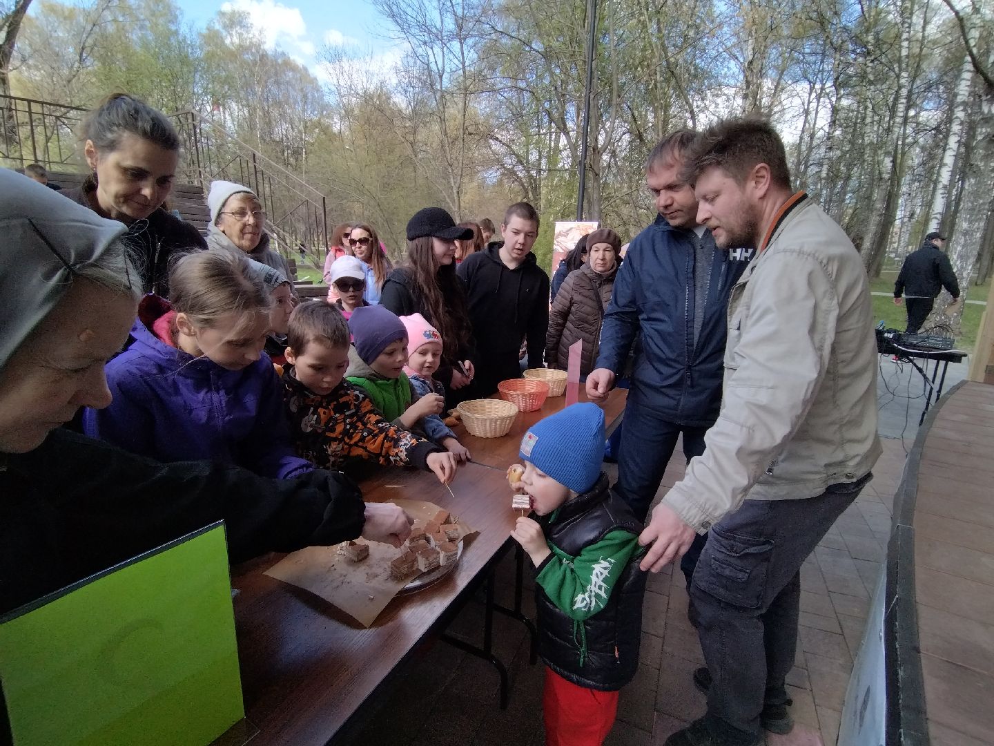 субботник, ежевика, Мытищи, нежный бизнес