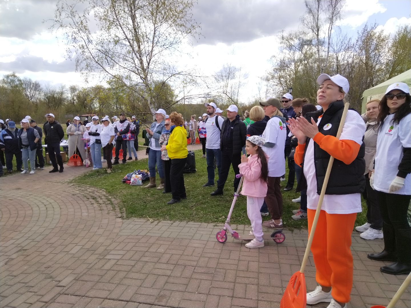 субботник, Мытищи, Юлия Купецкая, СШОР по хоккею, общество, культура, благоустройство