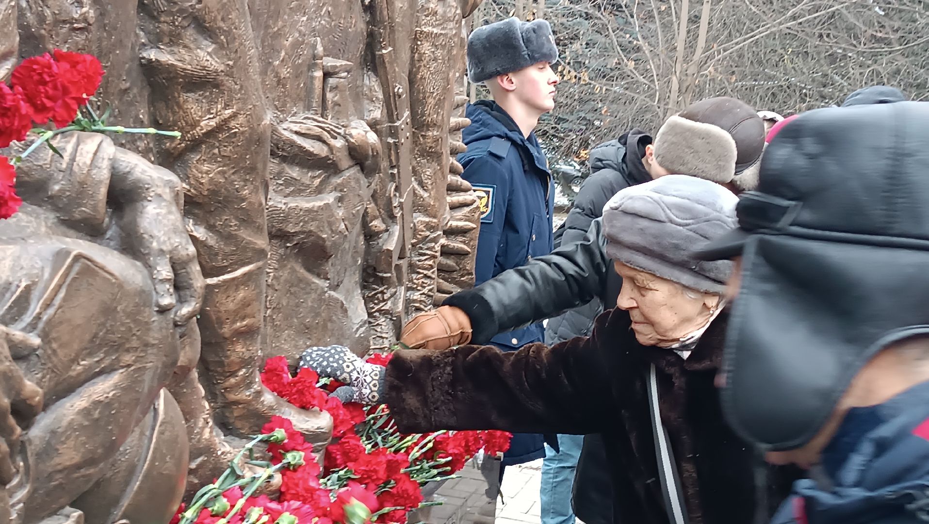 боевое братство, юнармейцы, молодая гвардия, возложение цветов, минута молчания,