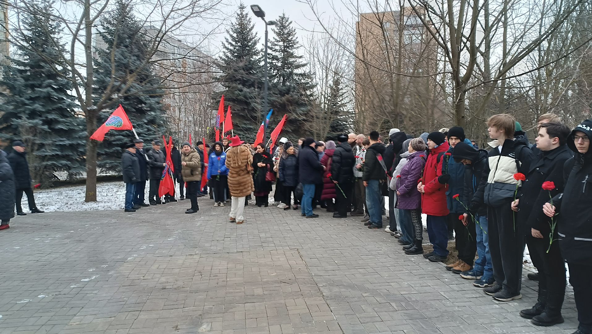 боевое братство, юнармейцы, молодая гвардия, возложение цветов, минута молчания,