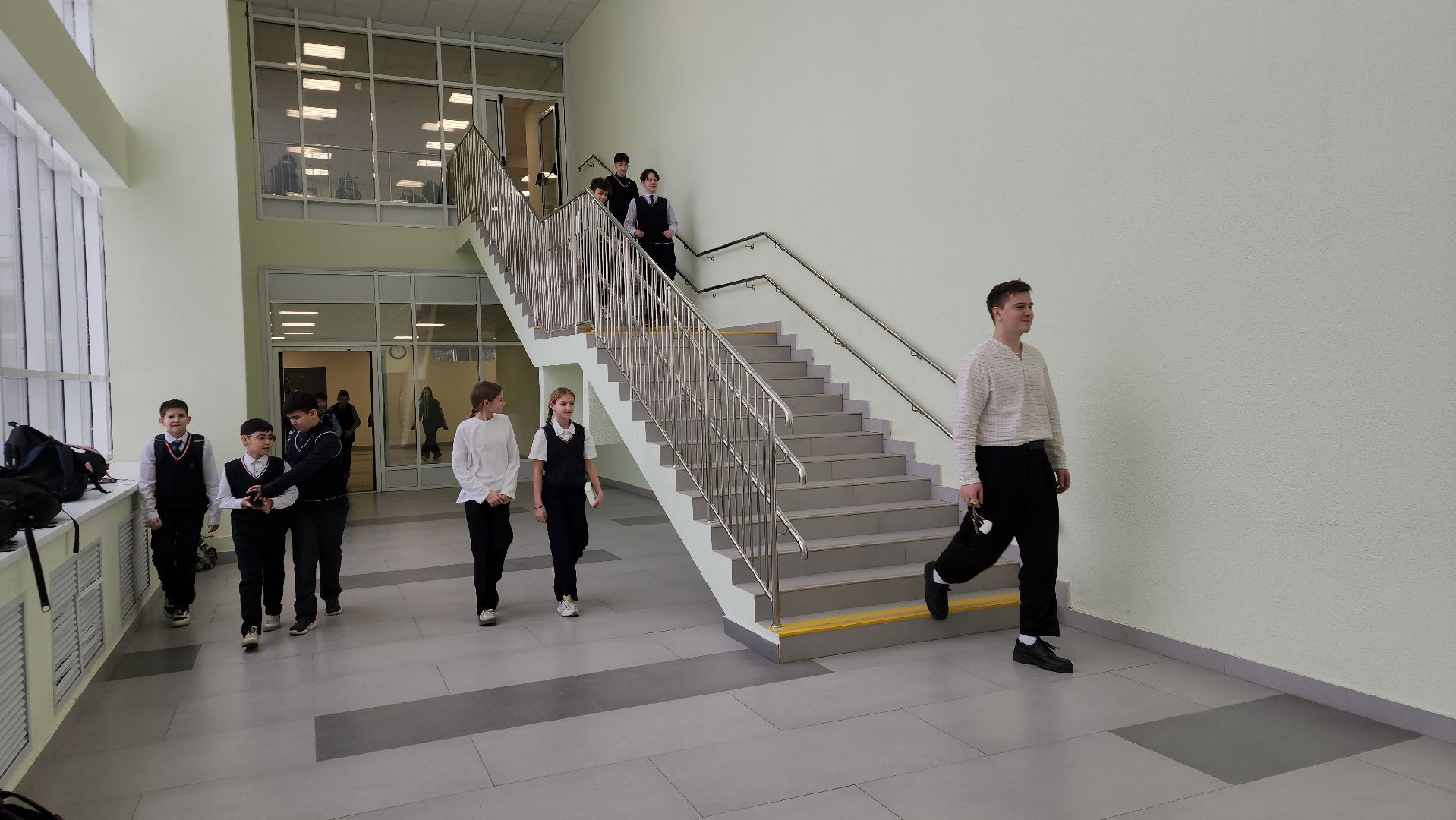 пушкино, новая школа, ученики,спорт, численность,новое оборудование, учебный процесс,