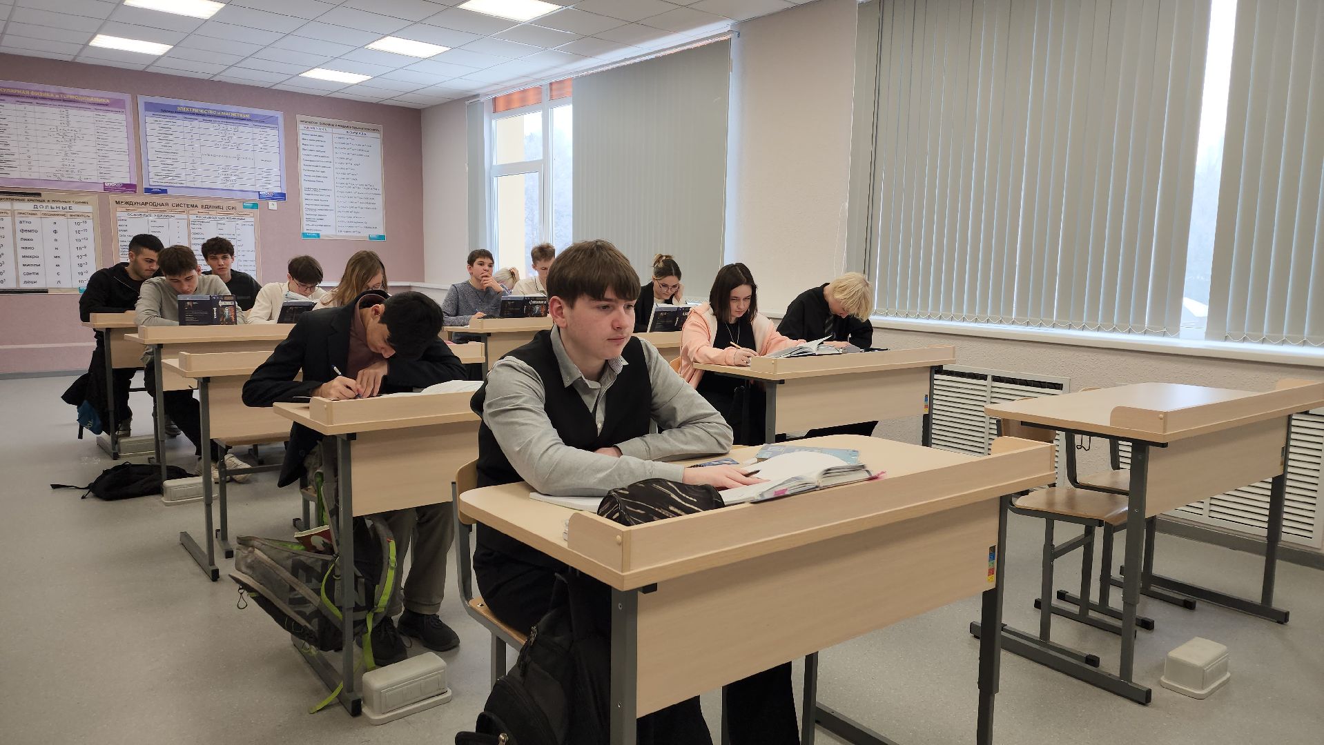 пушкино, новая школа, ученики,спорт, численность,новое оборудование, учебный процесс,