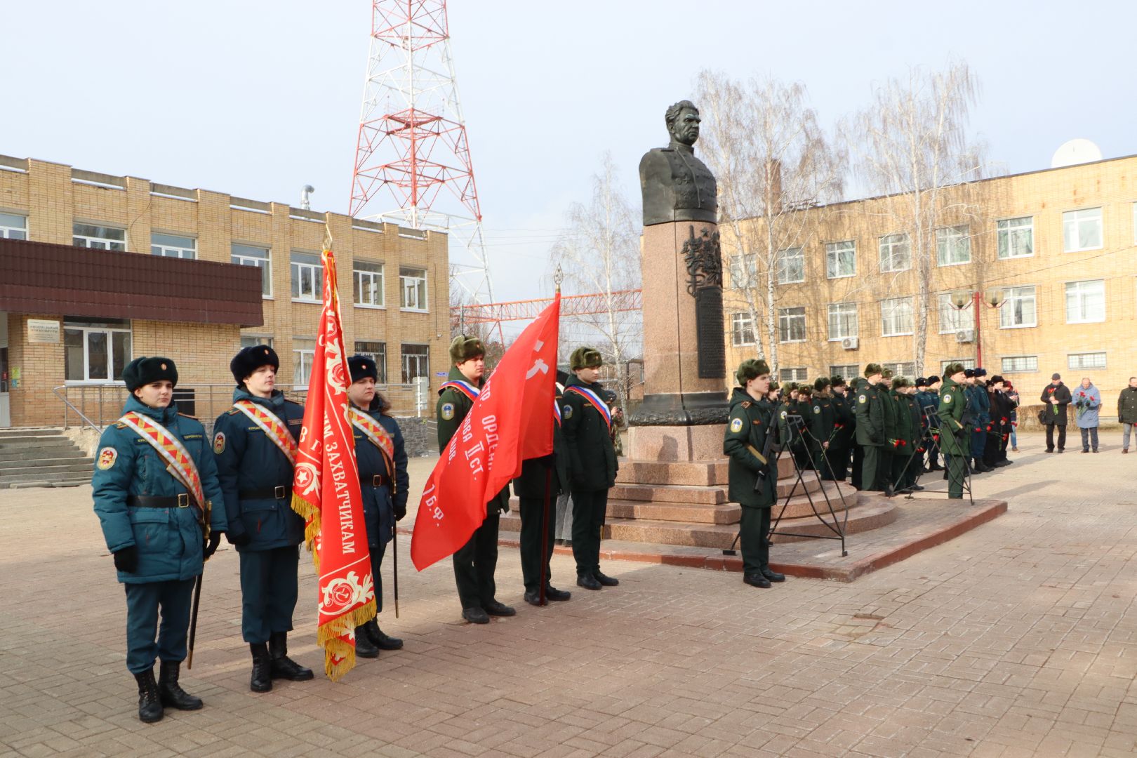 125 лет Чуйкову, Серебряные Пруды, возложение, сталинградская битва, маршал чуйков, внук маршала чуйкова, внук маршала баграмяна, площадь чуйкова,
