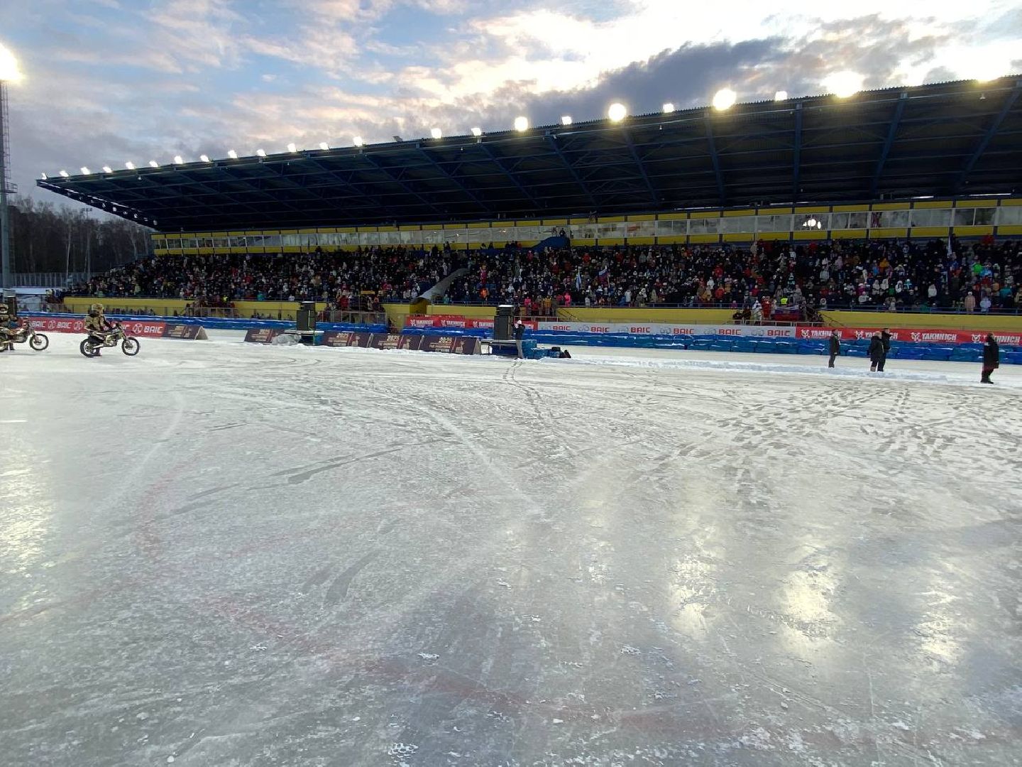 спидвей, чемпионатросссиипоспидвею, спидвейчемпионатроссии, спидвейвзорком, стадионзоркий, хирург, александрзалдастанов, ночныеволки, дмитрийволков, мото, мотогонки,