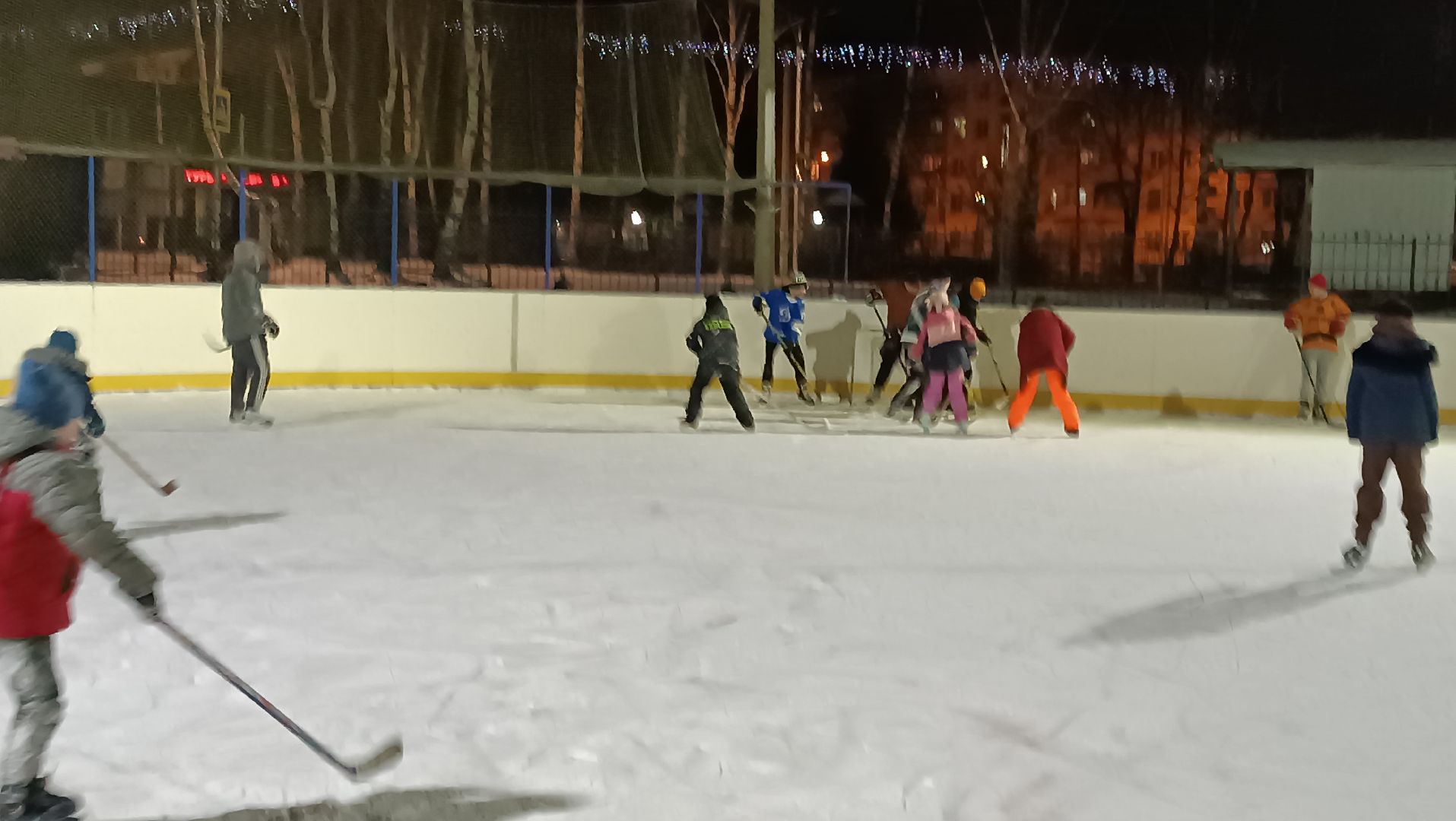 Каток в Литвиново, Коньки, литвиново, хоккей, вертикалки,