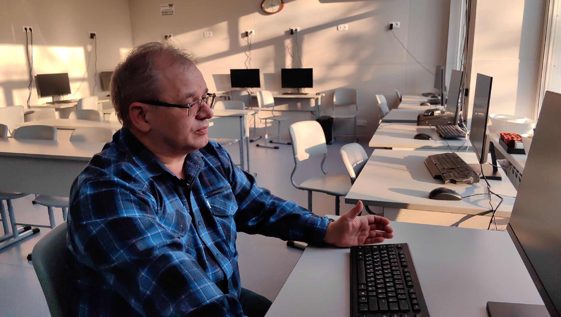 интерактивная доска, мел, учебный процесс, маркер, мотивация,