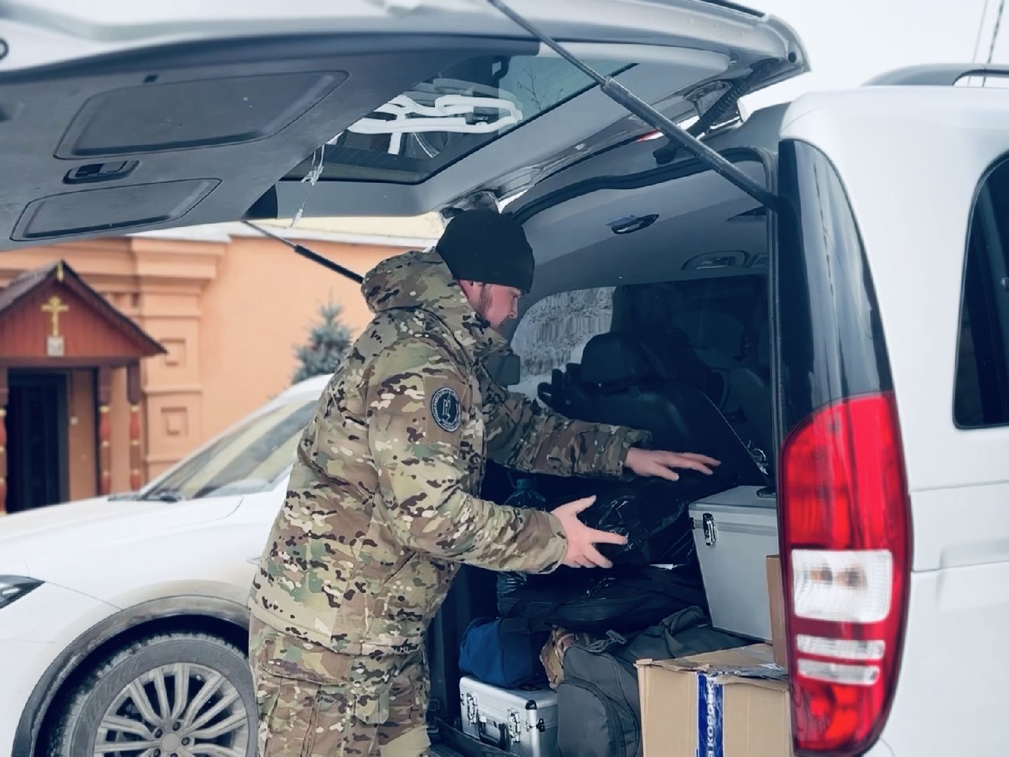 раменское, защитники отечества, сво, троицкий храм раменское, волонтеры, гуманитарная помощь,