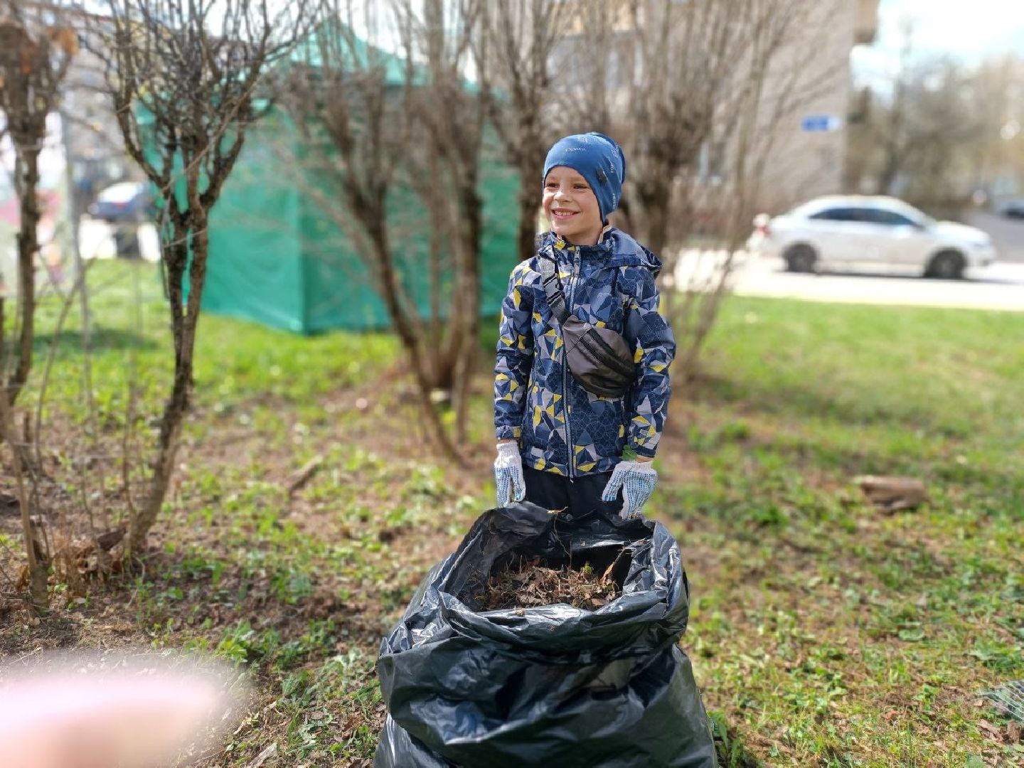 Можайск, Можайский городской округ, Подмосковье, субботник, семья, уборка территории, областной субботник