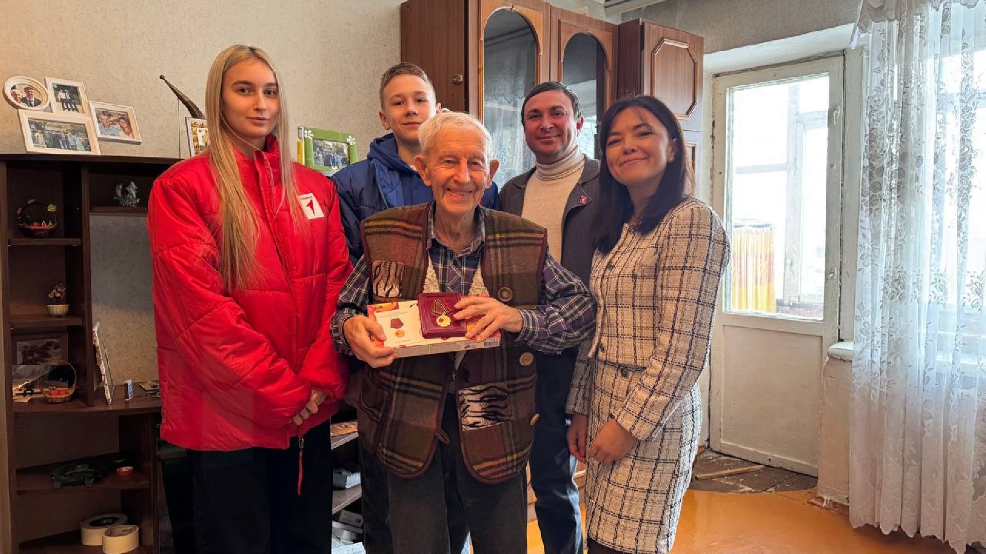 Зарайск, ветераны вов, медаль 80 лет победы,