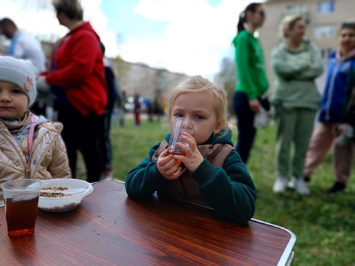 Можайск, Можайский городской округ, Подмосковье, субботник, солдатская каша, чай, уборка территории, жители