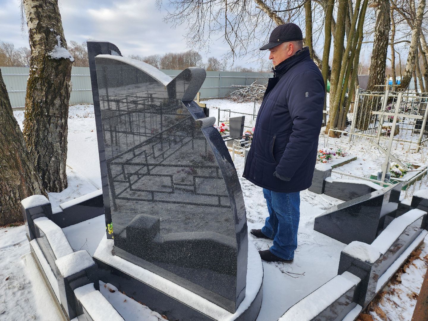 серпухов, деревня турово, могила летчика петра жидкова, туровское сельское кладбище, 23 февраля, туровская школа,