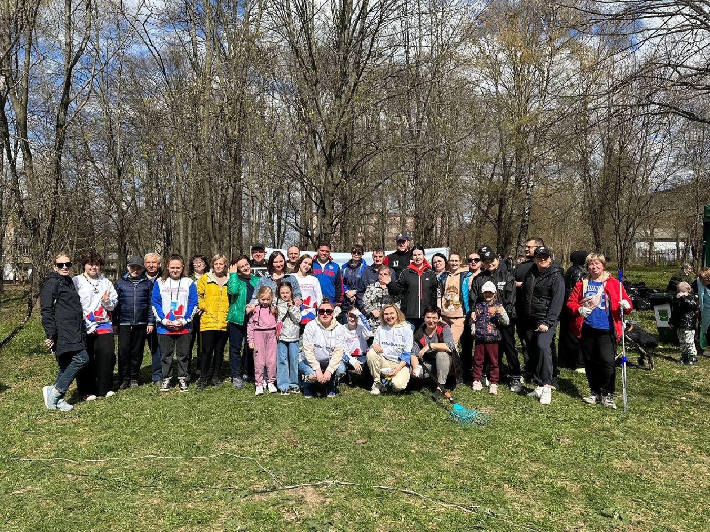 Можайск, Можайский городской округ, Подмосковье, субботник, областной субботник, жители, уборка территории