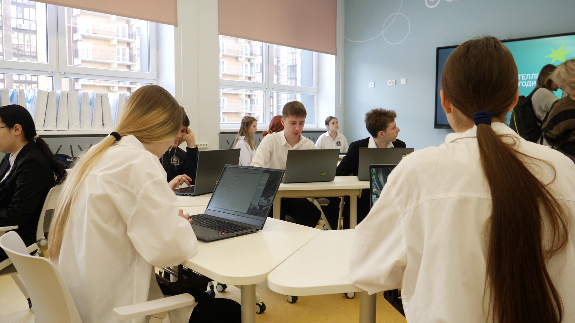 реутов, вертикалки, открытие школы, IT-технологии, инновационное образование,