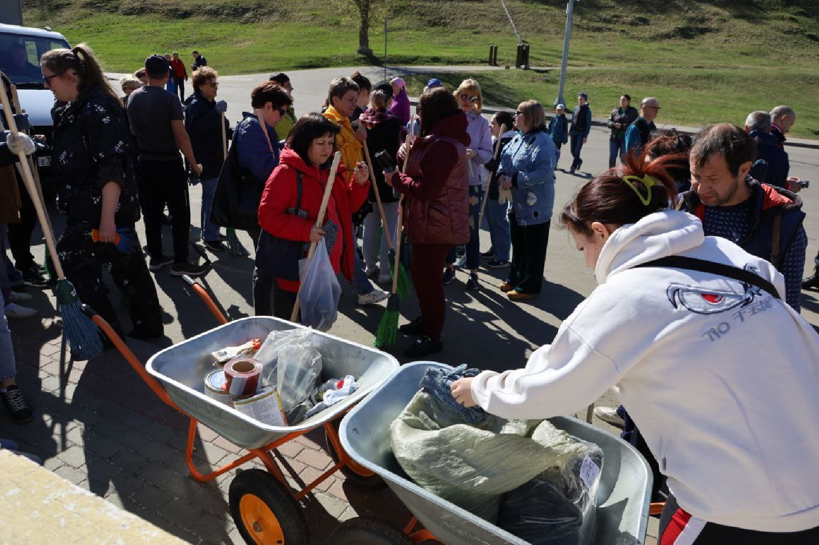 серпухов, субботник, соборная гора, благоустройство, доброе дело, глава серпухова,