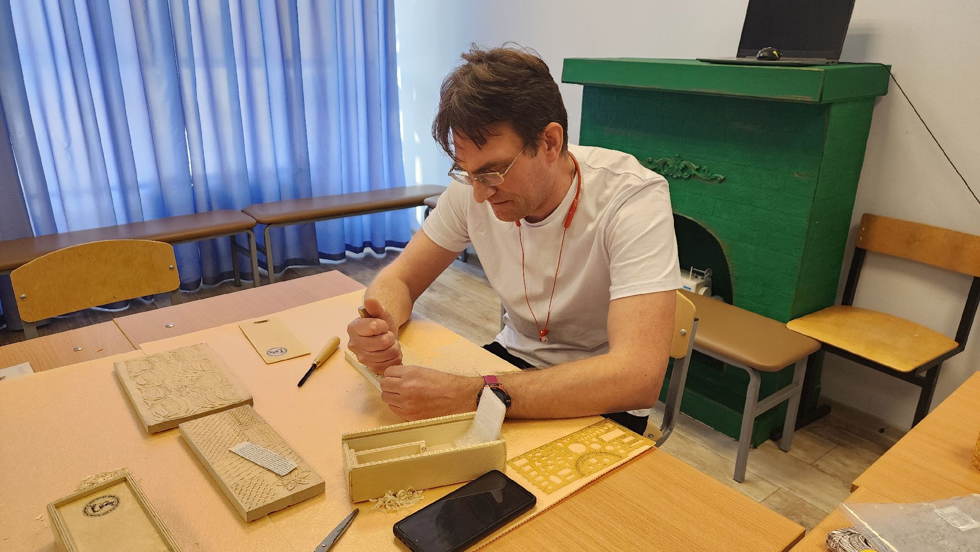 солнечногорск, кдц тимоново, резьба по дереву, образование,