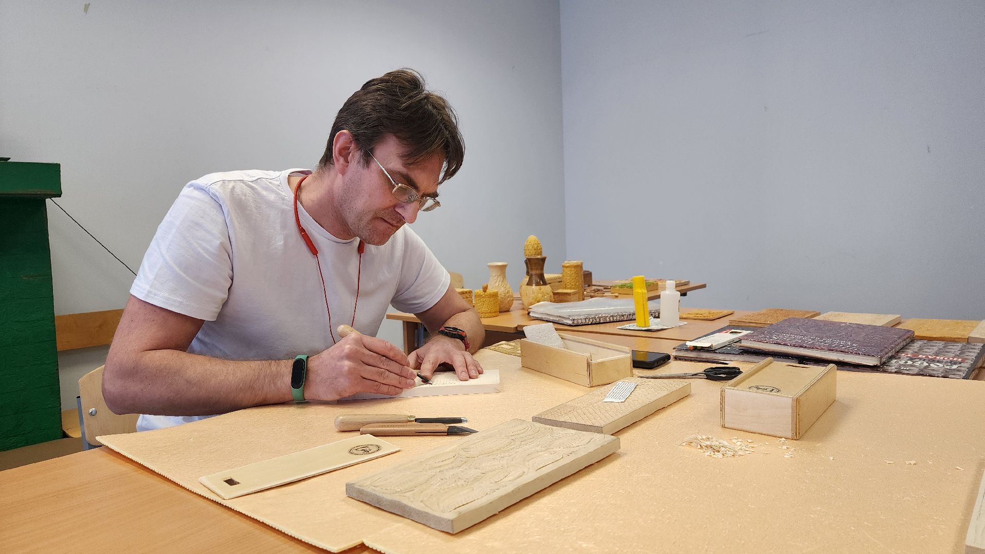 солнечногорск, кдц тимоново, резьба по дереву, образование,