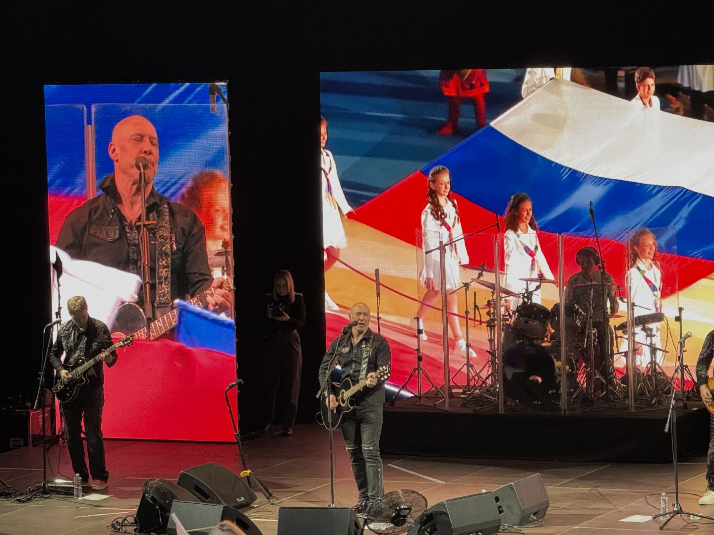 Концерт, денис майданов, ленинский городской округ, участники сво, семьи мобилизованных, ветераны вов, день защитника отечества, вертикалки,