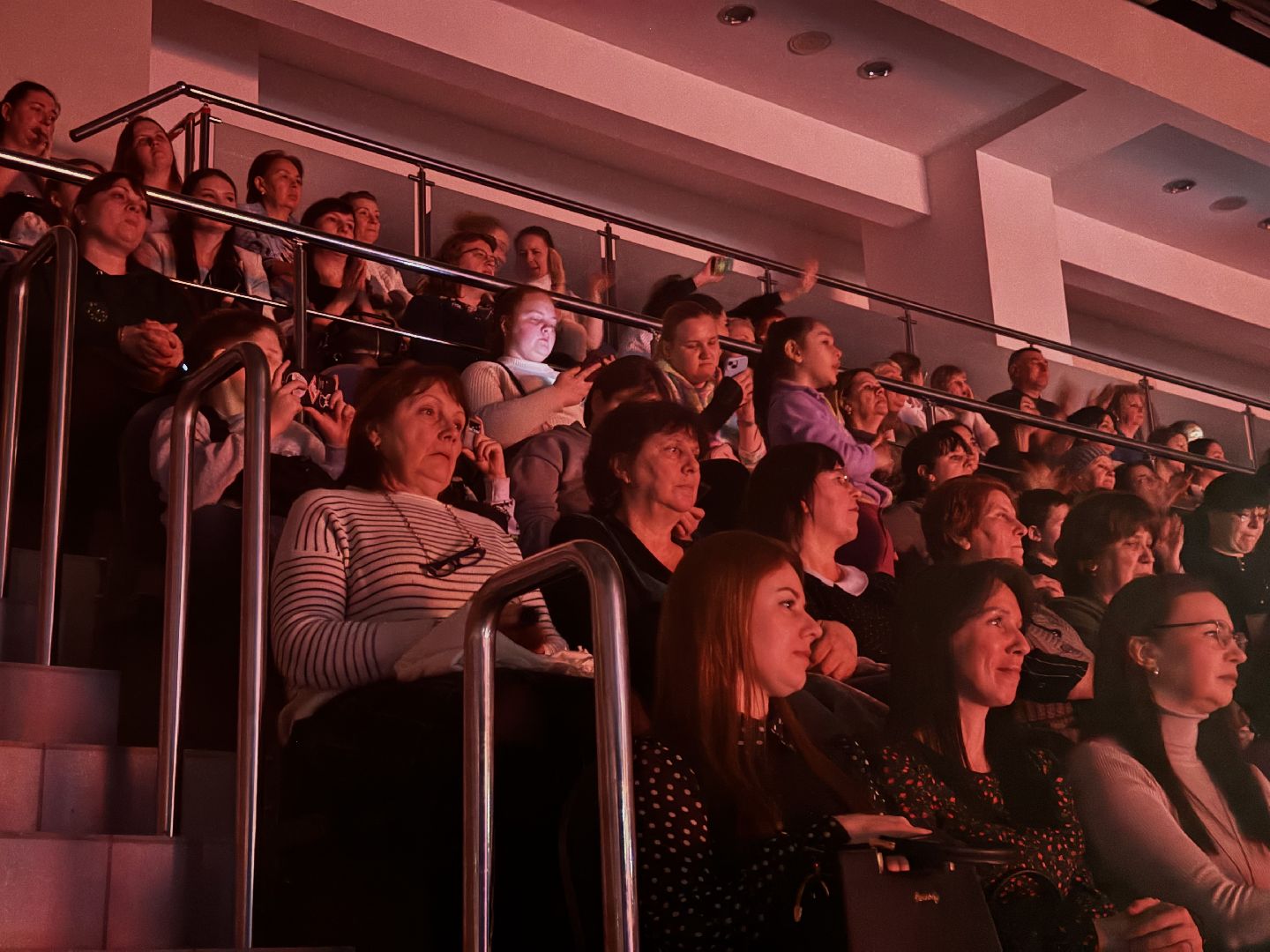 Концерт, денис майданов, ленинский городской округ, участники сво, семьи мобилизованных, ветераны вов, день защитника отечества, вертикалки,