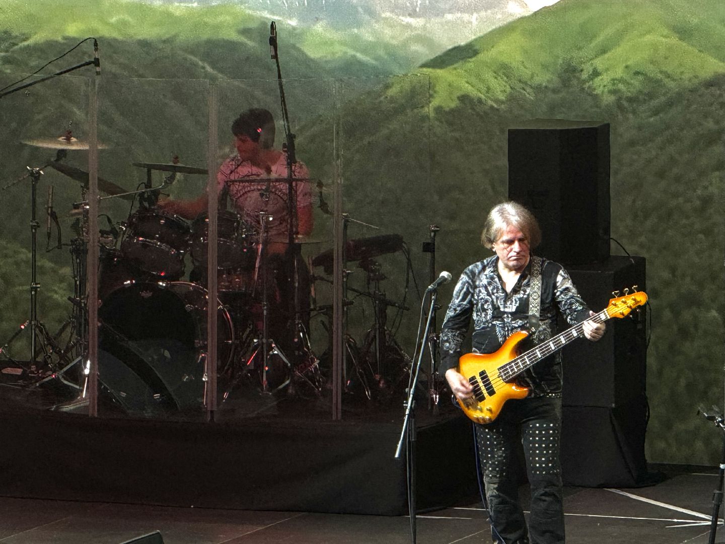 Концерт, денис майданов, ленинский городской округ, участники сво, семьи мобилизованных, ветераны вов, день защитника отечества, вертикалки,