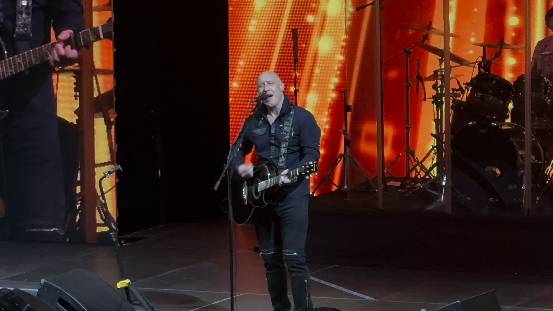 Концерт, денис майданов, ленинский городской округ, участники сво, семьи мобилизованных, ветераны вов, день защитника отечества, вертикалки,