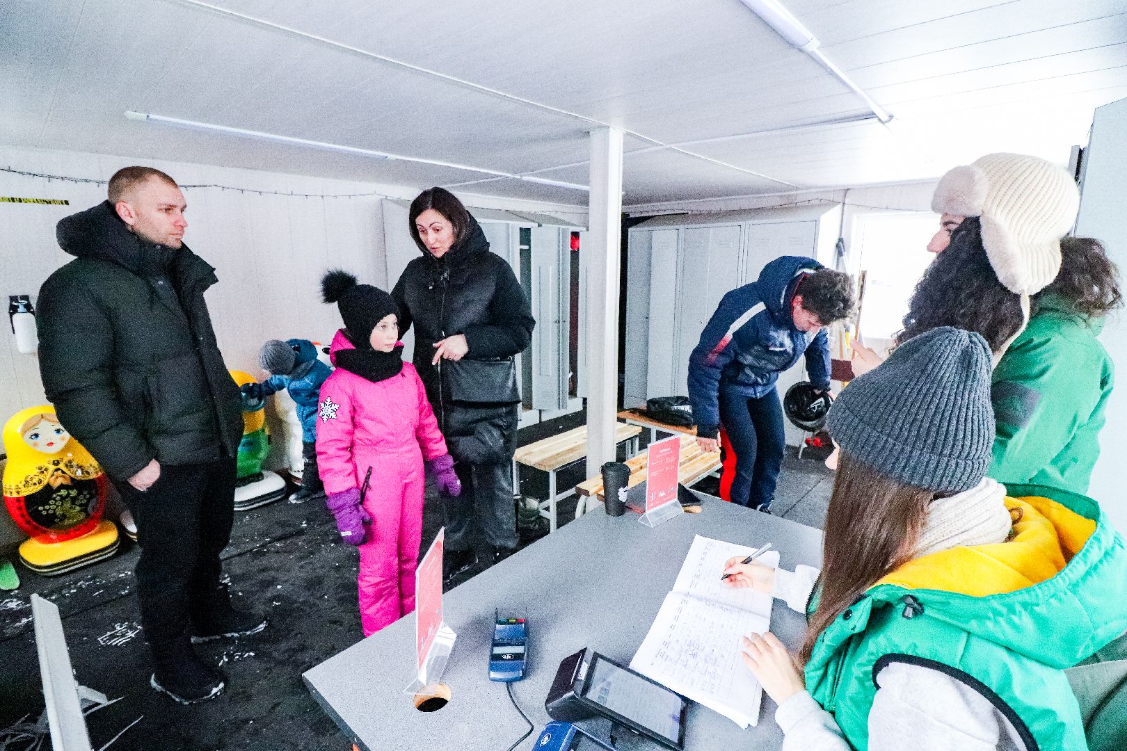 Клин, общество, каток в парке, зима в подмосковье, благоустройство, вертикалки,