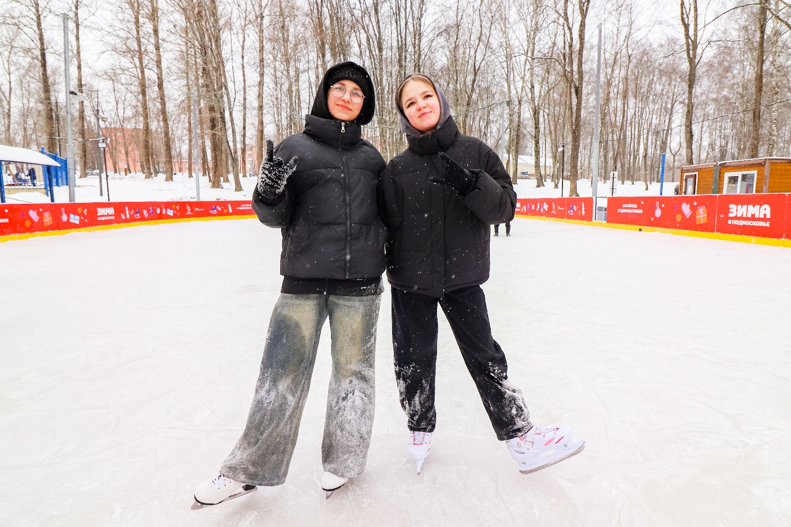 Клин, общество, каток в парке, зима в подмосковье, благоустройство, вертикалки,