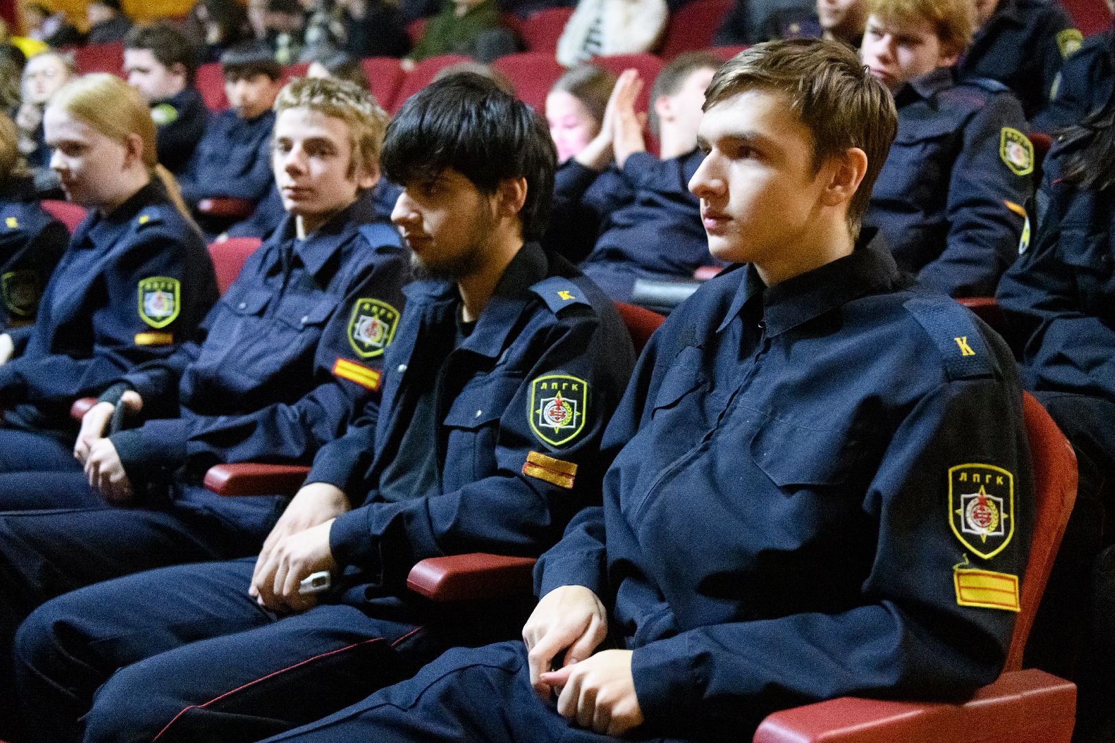 лыткарино, дк цм, дом культуры лыткарино, кинопоказ дк цм, креативное бюро регион, неженское дело, Исрафил Сафаров, вертикалки,