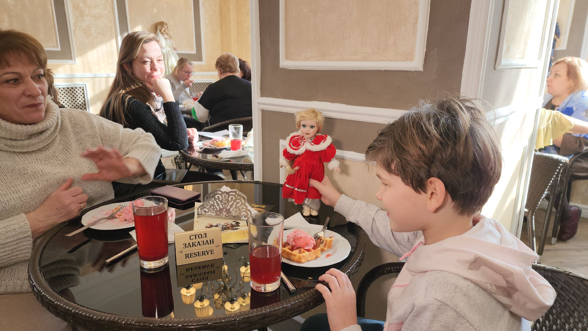 серпухов, подмосковье, семейный городок, музей кукол и дом мороженого,