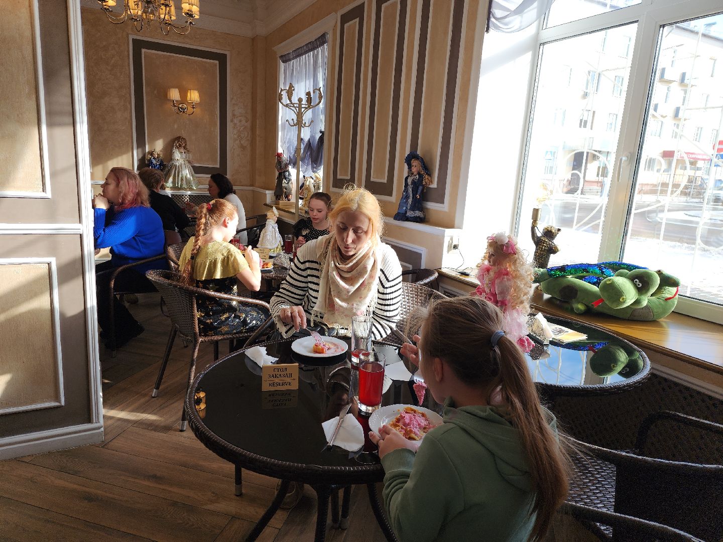 серпухов, подмосковье, семейный городок, музей кукол и дом мороженого,