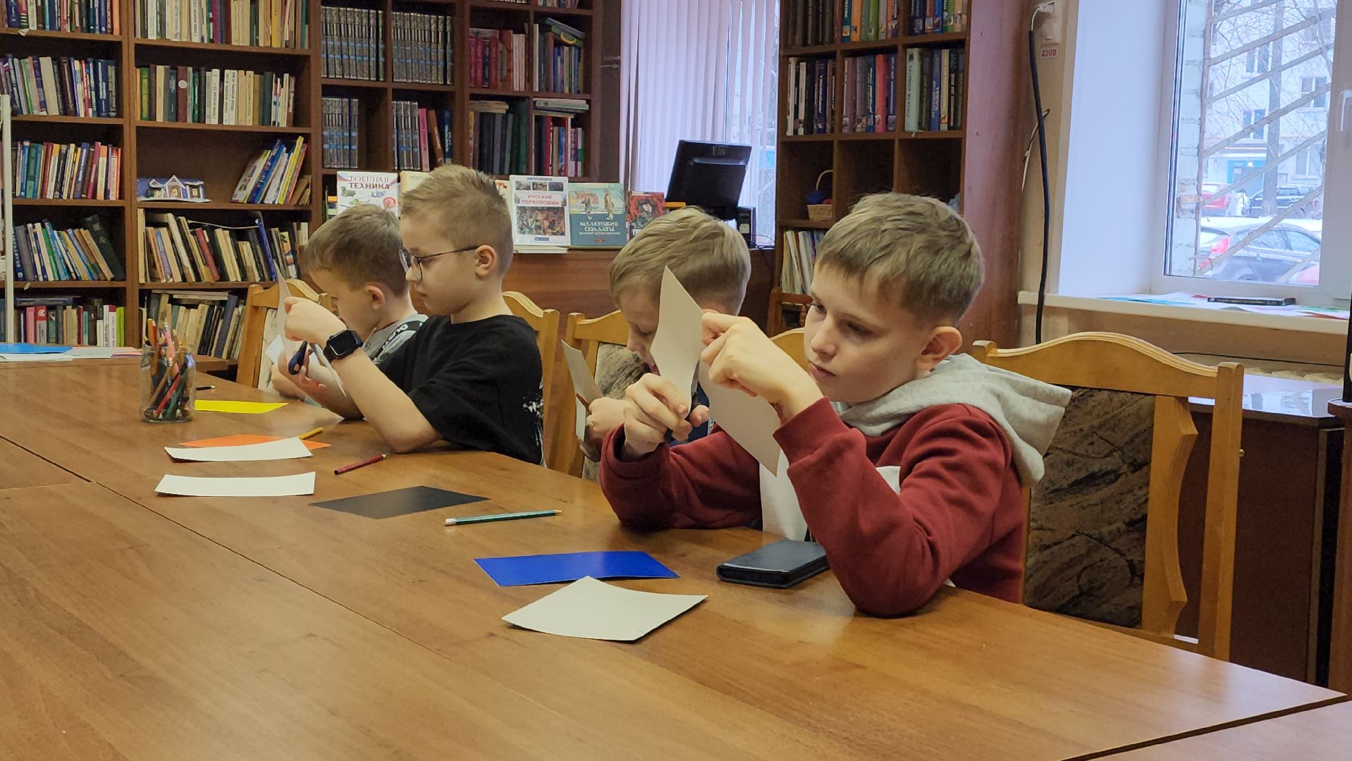 день защитника отечества, Лобня, открытка солдату, открытка папе, Детская библиотека, вертикалки,