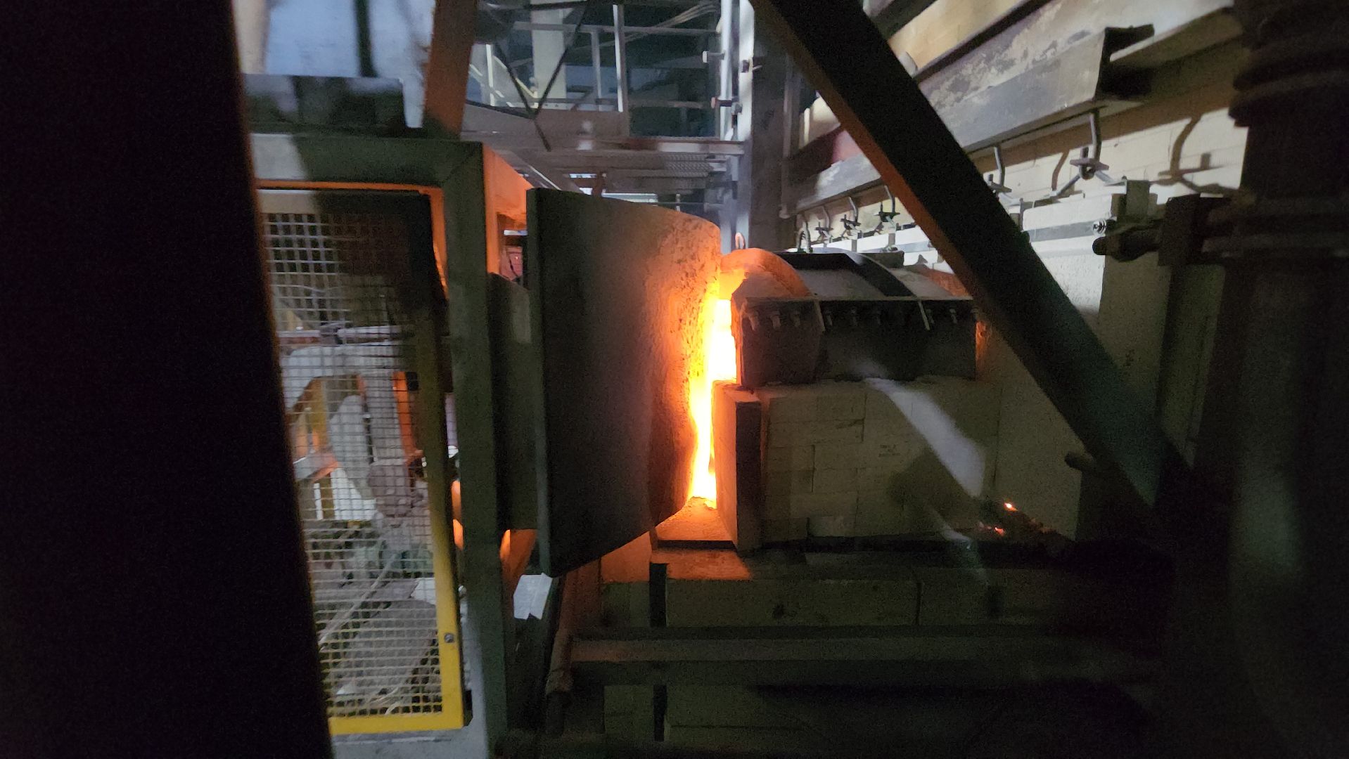 серпухов, северное шоссе, Завод ТЕХНО, стекловаренная печь, экономика,