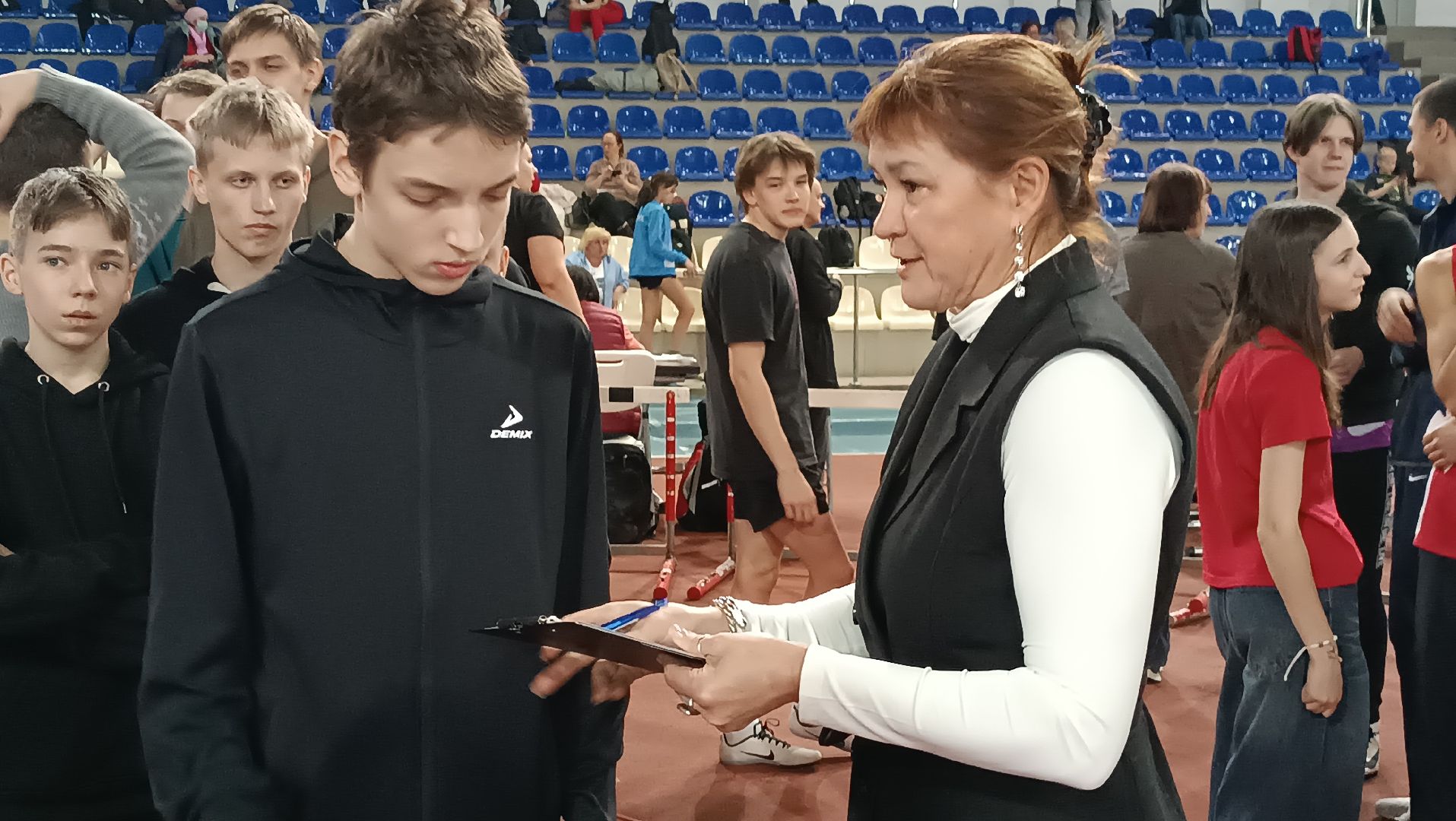 легкая атлетика, соревнование, победитель, спортсмен,