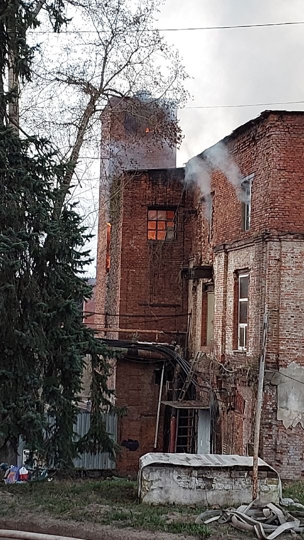 чп, пожар, мчс, пожарные, серпухов, бумажная фабрика,